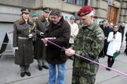 Rok 2012. S autorem výstavy, historikem VHÚ Jindřichem Markem. Foto Andrej Halada.