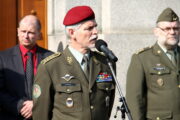 Rok 2015. Náčelník GŠ AČR, armádní generál Petr Pavel. Zahájení výstavy věnované historii a současnosti chemického vojska. Výstavu připravil VHÚ. Foto Andrej Halada.
