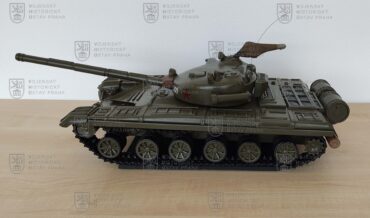 Model sovětského tanku T-72M