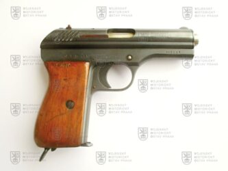 Čs. pistole vzor 24 z četnické výzbroje