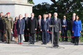 Česká republika si připomíná 80 let od konce války: Respekt a úctu si zaslouží všichni padlí, řekl prezident