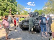 Americký tank M3A1 Stuart ze Sbírky Vojenského historického ústavu Praha po vyložení v Plzni. FOTO Josef Rendl, VHÚ Praha