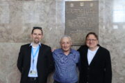 Pavel Mücke z Ústavu pro soudobé dějiny AV ČR, předseda Izraelské komise pro vojenskou historii, plukovník v. v. Dr. Bennym Michelsonem, Ph.D. a předseda České komise pro vojenskou historii PhDr. Jiří Rajlich, Ph.D.