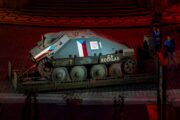 Jediný dochováaý exemplíář stíhače tanků Hetzer, který před 80 lety ukořistili povstalci. Před magistrátem hl. m. Prahy je k vidění do 5. 5. 2025. Na výstavě "V jako vítězství" je slavnostně nasvícen.