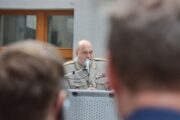 Brigádní generál Aleš Knížek při své úvodní řeči. Konference "1945-Nové pohledy". Armádní muzeum Žižkov, Praha, 20, 5, 1945, FOTO Jiří Reichl, VHÚ Praha