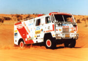 TATRA 815 přezdívaná "Hasičák" podle kabiny pro hasičská auta na snímku z roku 1994. FOTO Milan Olšanský