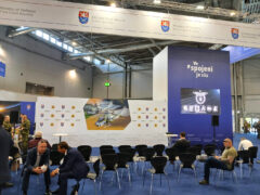 VHÚ Praha letos připravil historicky nejrozsáhlejší expozici Ministerstva obrany ČR a Armády ČR na Mezinárodním veletrhu obranné a bezpečnostní techniky IDET