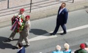 Ministr Kultury ČR Martin Baxa při pietním aktu u kostela sv. Cyrila a Metoděje. Položením věnce uctí památku, kteří zde 18. 6. 1942 bojivali proti nacistické přesile. Praha, Resslova ulice, 18. 6. 2025. FOTO Jiří Reichl, VHÚ Praha