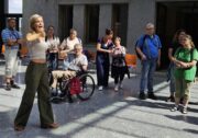 Návštěva spolku Fotografiemi pro radost v Armádním muzeu Žižkov. Foto: Spolek Fotografiemi pro radost