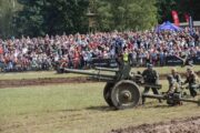 Německé jednotky se chystají vystřelit na americké pozice Německé jednotky se chystají vystřelit na americké pozice