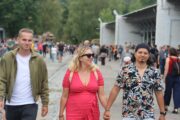 Na tvářích návštěvníků bylo vidět, jak si krásné počasí ve Vojenském technickém muzeu užívají. 21. Tankový den, 30. 8. 2025. Vojenské technické muzeum Lešany. FOTO Jiří Reichl. VHÚ Praha Na tvářích návštěvníků bylo vidět, jak si krásné počasí ve Vojenském technickém muzeu užívají. 21. Tankový den, 30. 8. 2025. Vojenské technické muzeum Lešany. FOTO Jiří Reichl. VHÚ Praha