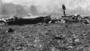 Vrak Liberatoru GR.Mk.VI ppor. J. Kudláčka po tragické katastrofě v Blackbushi 5. 10. 1945. FOTO Sbírka VHÚ Praha