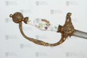 Kordík s porcelánovou rukojetí, Německo, kolem 1770 (2)