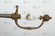 Kordík s porcelánovou rukojetí, Německo, kolem 1770 (4)
