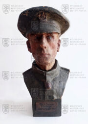 Hlava britského vojáka z papírmaše, 1918 (1)