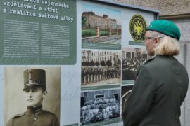 Výstava: Vojenské školství, dějiny, vývoj a současnost - „Armáda moje životní volba“/2. 9. - 13. 10. 2025 (před budovou Generálního štábu AČR)