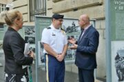 Vernisáž výstavy Vojenské školství, dějiny, vývoj a současnost - „Armáda moje životní volba“ před Generálním štábem AČR. FOTO: Marie Křížová, AVIS