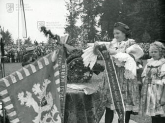Film „Dedovia, otcovia, synovia“
