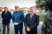 Prokop Tomek, historik VHÚ Praha, Ľudovít Kiš, ředitel Odboru prezentačního a produkčního VHÚ Praha a Branislav Choreň, zaměstnanec Kanceláře náčelníka Generálního štábu AČR. FOTO: Petr Dohnal 

