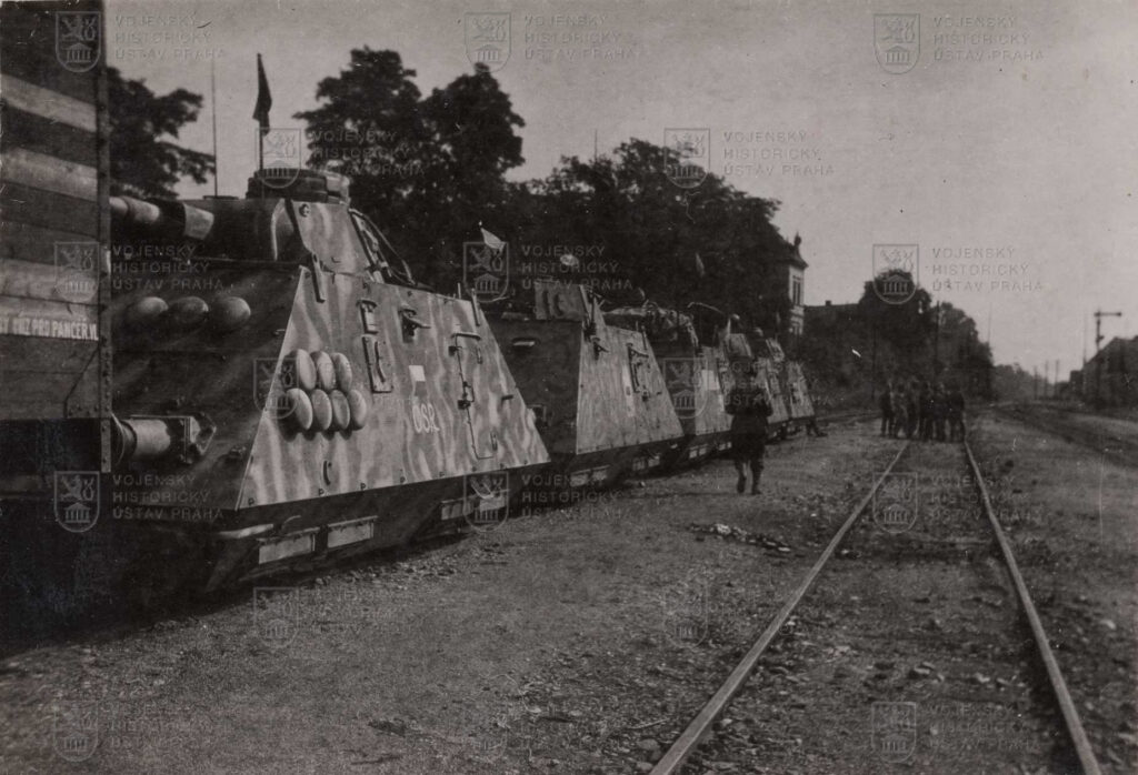 Souprava motorového obrněného vlaku Generál Pavlík