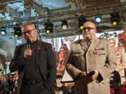 Možnost hovořit k téměř šesti stům hostů dostal na závěr koncertu i ředitel Vojenského historického ústavu Praha, brigádní generál Aleš Knížek a poradce prezidenta, diplomat Petr Kolář. Foto: The Tap Tap