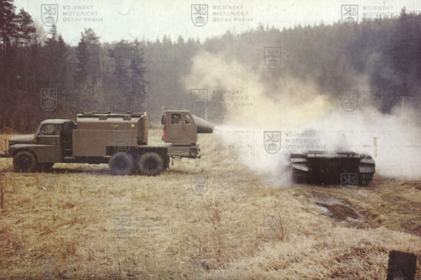 Pojízdné zařízení pro očistu bojové techniky TZ-74 GABRIEL