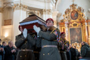 V kostele sv. Jana Nepomuckého v Praze se dnes konalo poslední rozloučení s generálporučíkem v. v. Miloslavem Masopustem. FOTO Petr Dohnal, AČR (3)