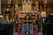 V kostele sv. Jana Nepomuckého v Praze se dnes konalo poslední rozloučení s generálporučíkem v. v. Miloslavem Masopustem. FOTO Petr Dohnal, AČR (8)