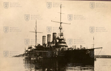 Snímek pancéřového křižníku SMS Kaiser Karl VI.